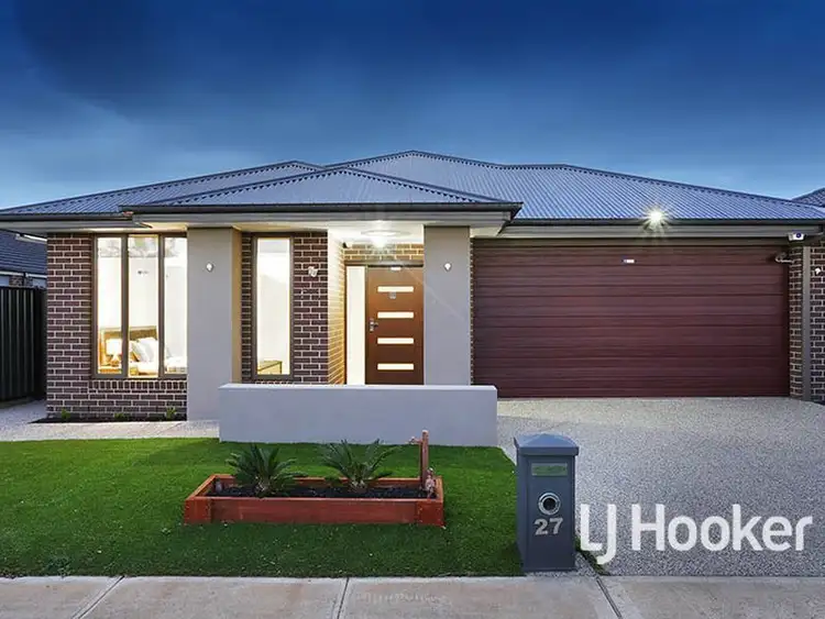 27 Terrene Terrace, Point Cook VIC 3030