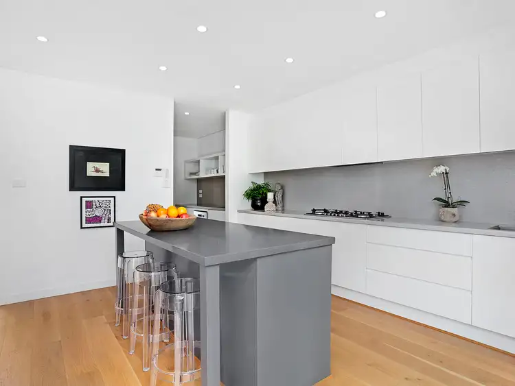 Third view of Homely house listing, 5 Lincoln Avenue, Castlecrag NSW 2068