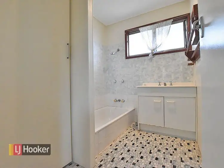 Sixth view of Homely house listing, 2 Gyp Court, Kallangur QLD 4503