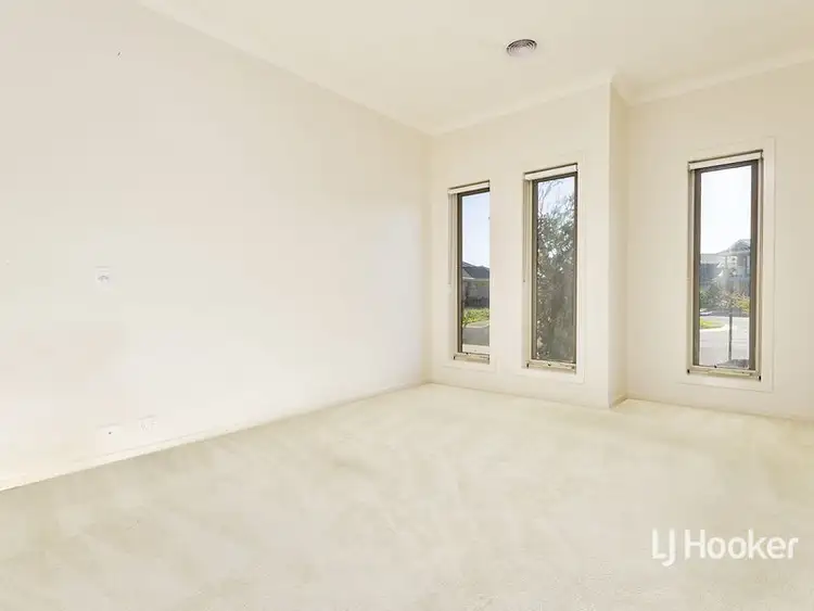Sixth view of Homely house listing, 12 Seafarer Way, Sanctuary Lakes VIC 3030