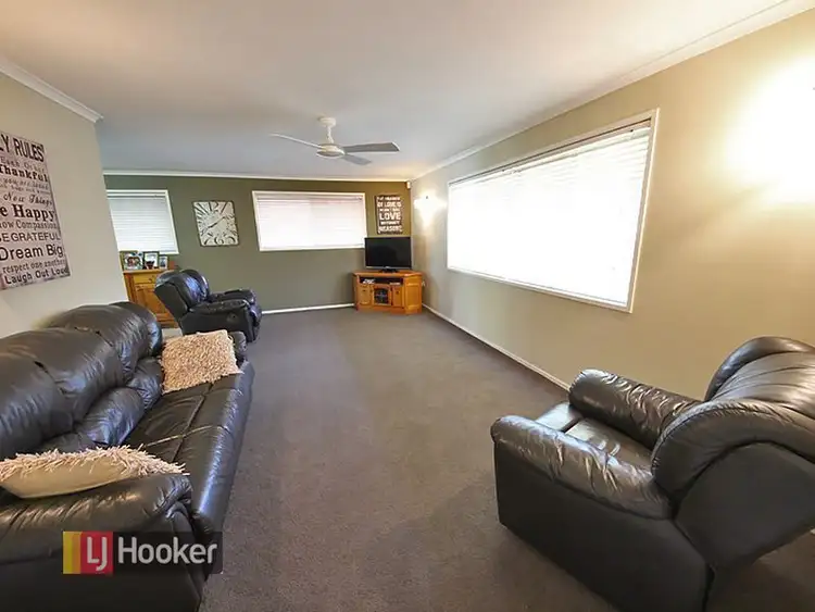 Fifth view of Homely house listing, 2 Arrakune Crescent, Kallangur QLD 4503