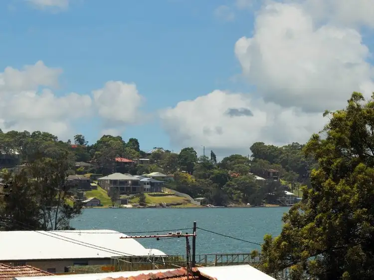Second view of Homely house listing, 18 Glen Avenue, Arcadia Vale NSW 2283
