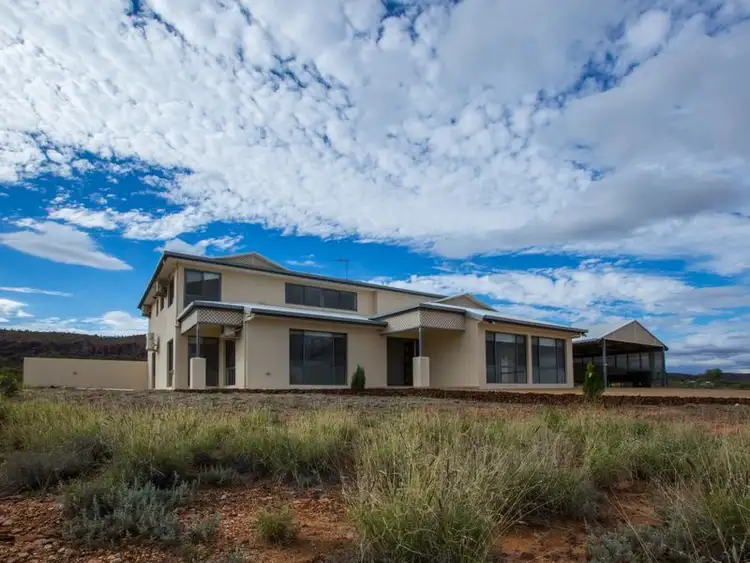 10 Sing Road, Ross NT 873