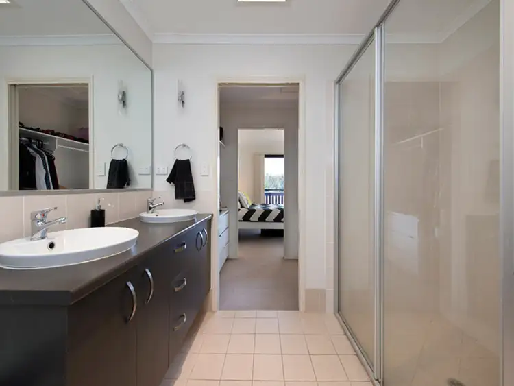 Sixth view of Homely townhouse listing, 4/52 Golden Crest Place, Bellbowrie QLD 4070