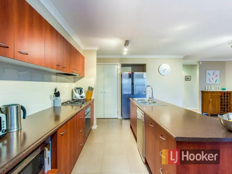 Sixth view of Homely house listing, 17 Yorkshire Drive, Cranbourne North VIC 3977