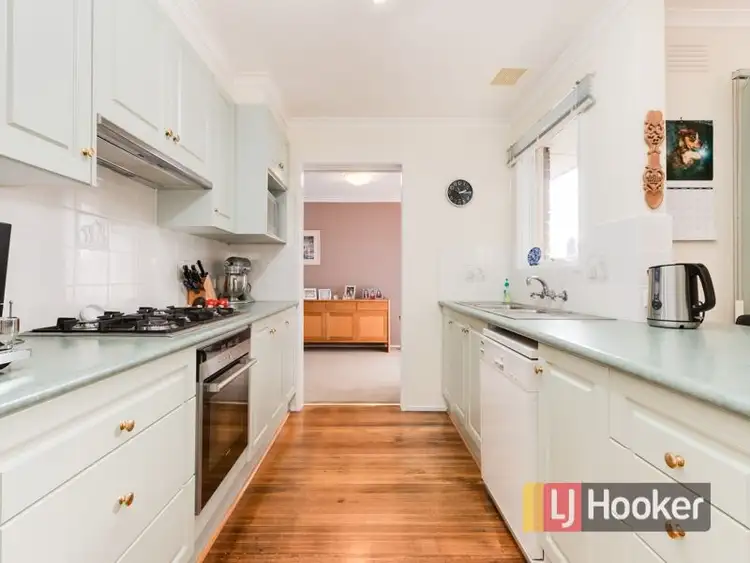 Fifth view of Homely house listing, 1 Terrell Close, Endeavour Hills VIC 3802