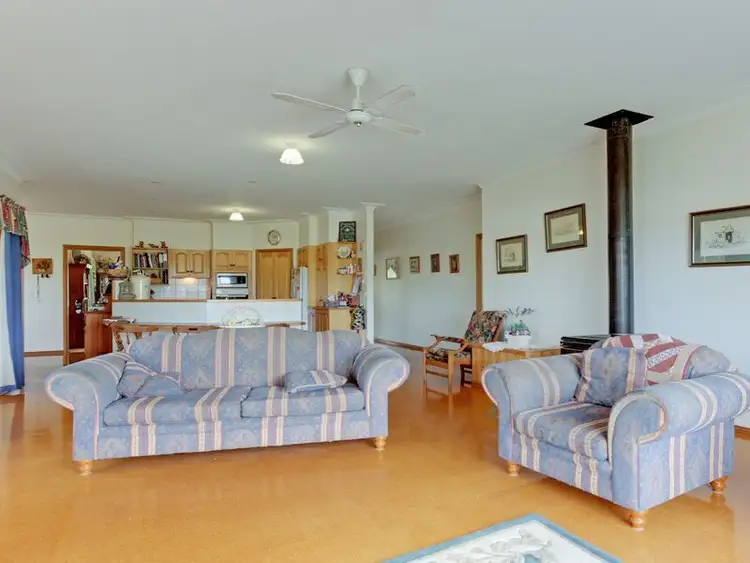 Fourth view of Homely house listing, 5 Nicole Court, Wy Yung VIC 3875