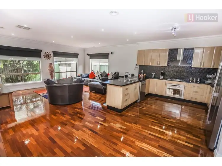 Seventh view of Homely house listing, 5 Hawthorn Lane, Craigieburn VIC 3064