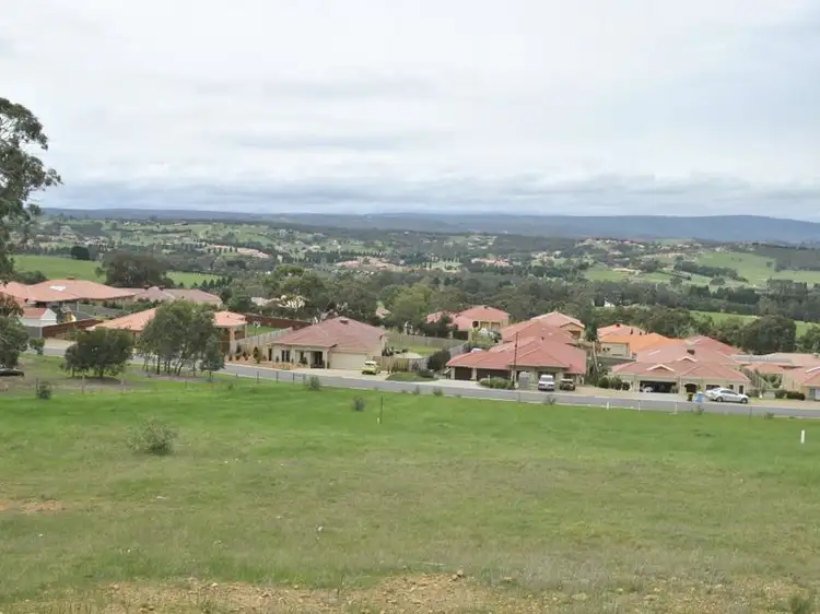 6 Cortona Close, Hidden Valley VIC 3756