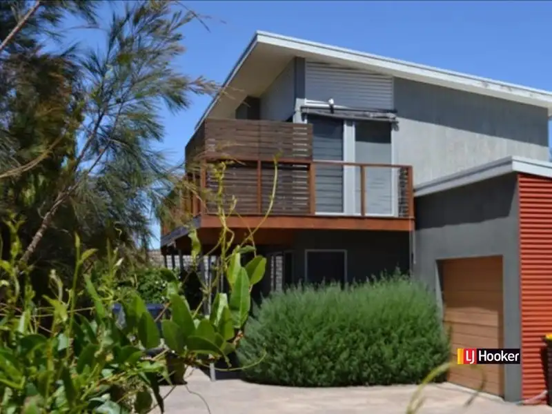 Main view of Homely townhouse listing, 2/26 Freda Street, Inverloch VIC 3996