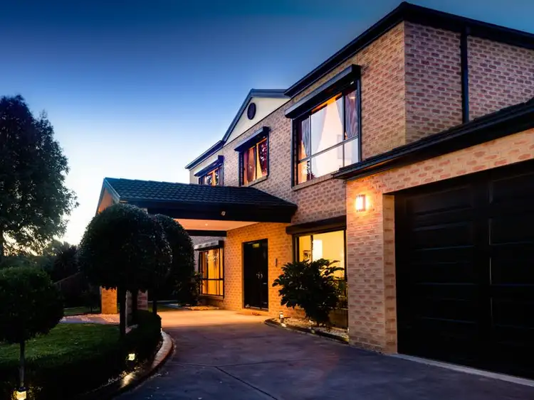 25 St Ives Drive, Narre Warren South VIC 3805