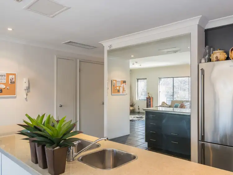 Sixth view of Homely apartment listing, 2/131 Royal Street, East Perth WA 6004