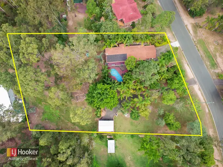 17 Drapers Road, Eatons Hill QLD 4037
