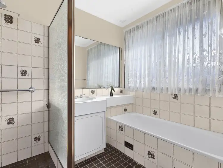 Sixth view of Homely house listing, 24 Sierra Avenue, Bateau Bay NSW 2261