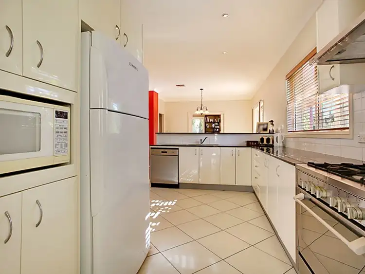 Fifth view of Homely house listing, 2 Lochview Crescent, Mount Annan NSW 2567
