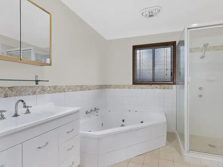 Fifth view of Homely house listing, 8 Chetwynd Ave, Berkeley Vale NSW 2261