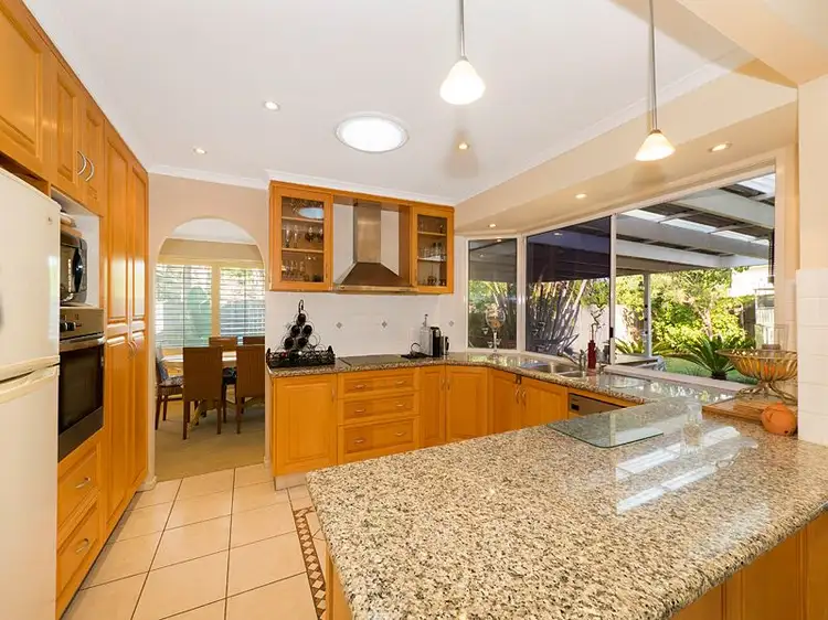 2 Casuarina Close, Bellbowrie QLD 4070