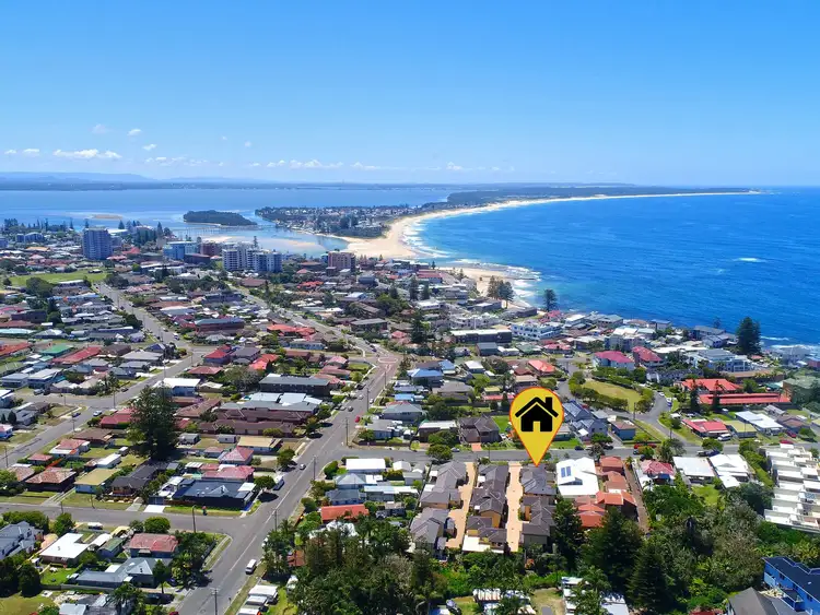 Main view of Homely villa listing, 1/160-162 Ocean Parade, Blue Bay NSW 2261