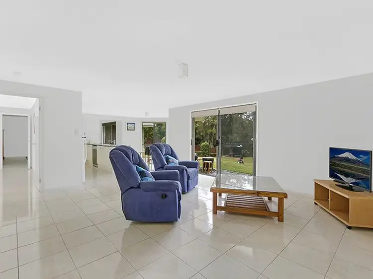 Sixth view of Homely house listing, 4 Geoffrey Road, Chittaway Point NSW 2261