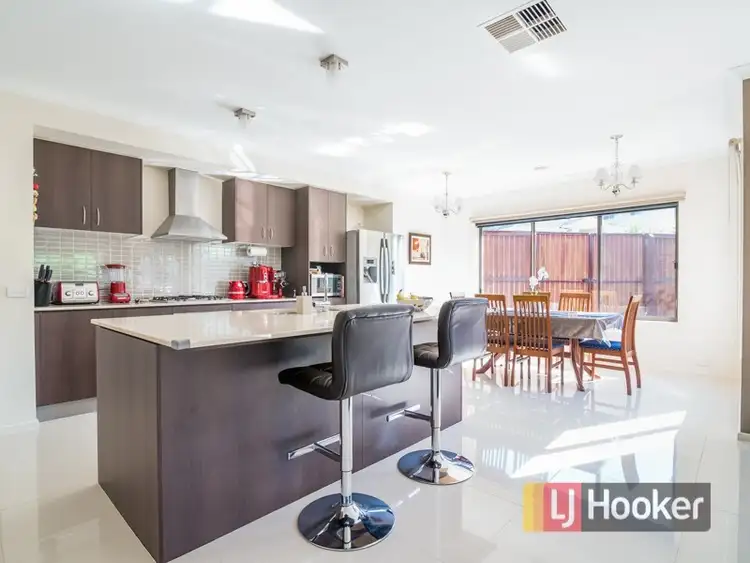 Third view of Homely house listing, 8 Brando Court, Endeavour Hills VIC 3802
