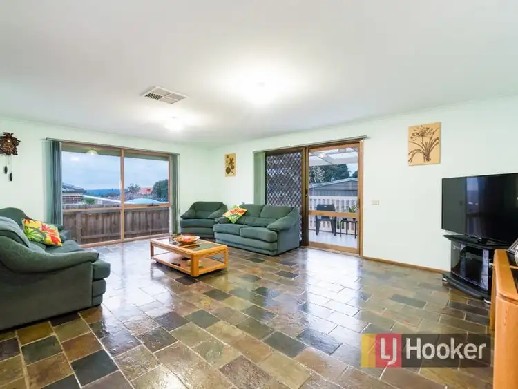 Sixth view of Homely house listing, 3 Annette Court, Endeavour Hills VIC 3802