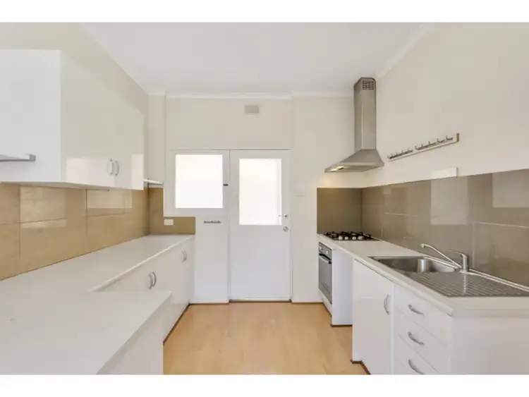 2/19 Military Road, West Beach SA 5024