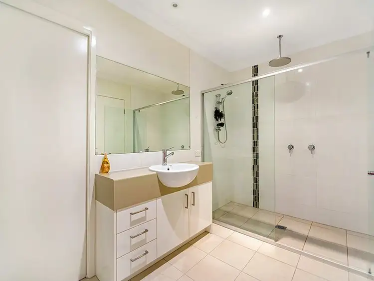 Sixth view of Homely unit listing, 33/28 Castello Circuit, Varsity Lakes QLD 4227