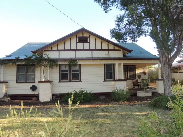 Main view of Homely house listing, 10 Kimberley Avenue, Swan Hill VIC 3585