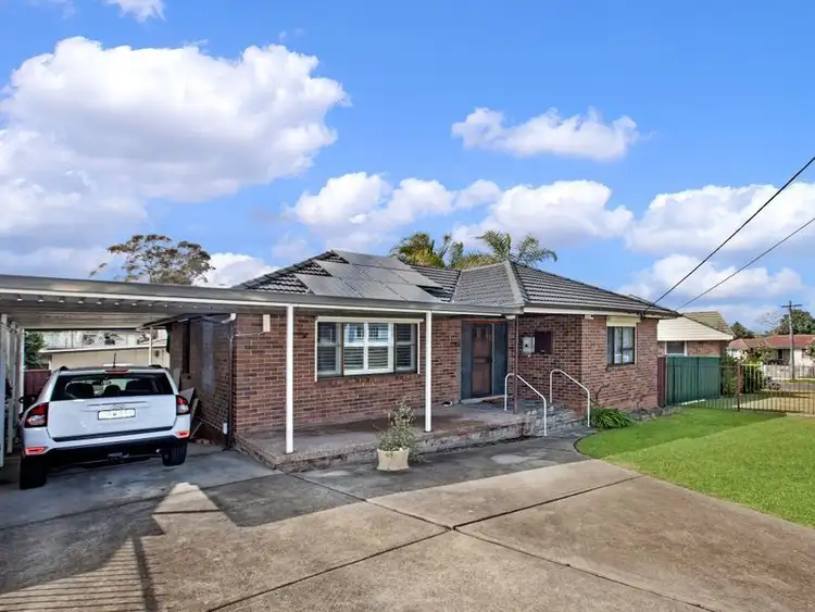 5 Vancouver Place, Fairfield West NSW 2165