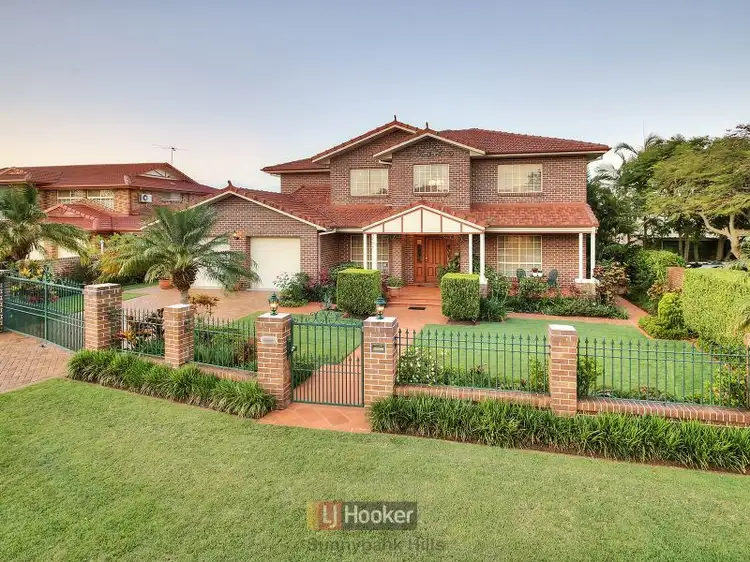 60 Delfin Drive, Macgregor QLD 4109