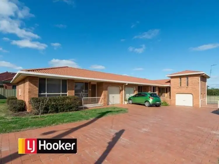 Main view of Homely unit listing, 3/6 Cowper Close, Tamworth NSW 2340