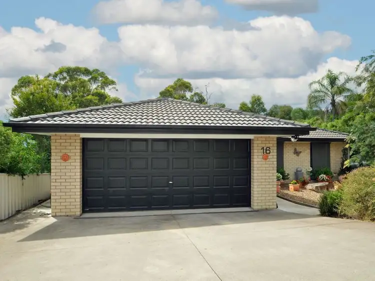 16 Burrawang Boulevarde, Toronto NSW 2283