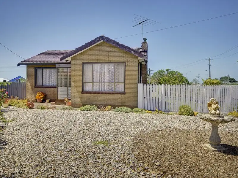 Main view of Homely house listing, 2 Taliska Avenue, Hamlyn Heights VIC 3215