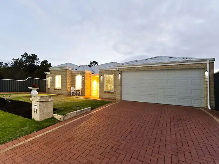 Second view of Homely house listing, 24 Rutherford Square, Orelia WA 6167