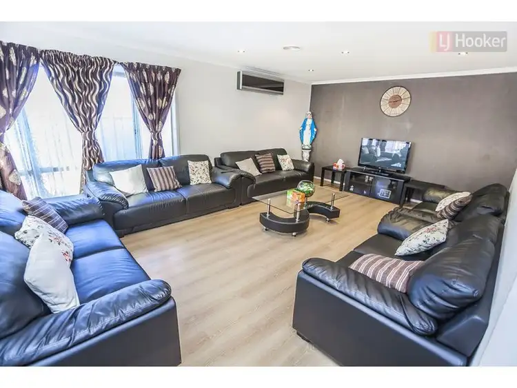 Second view of Homely house listing, 8 Bertrand Court, Craigieburn VIC 3064
