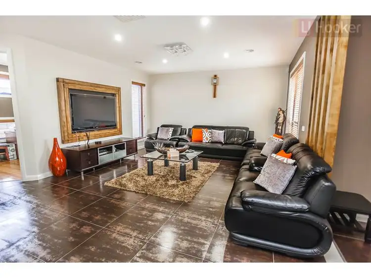 Second view of Homely house listing, 28 Bluebird Way, Roxburgh Park VIC 3064