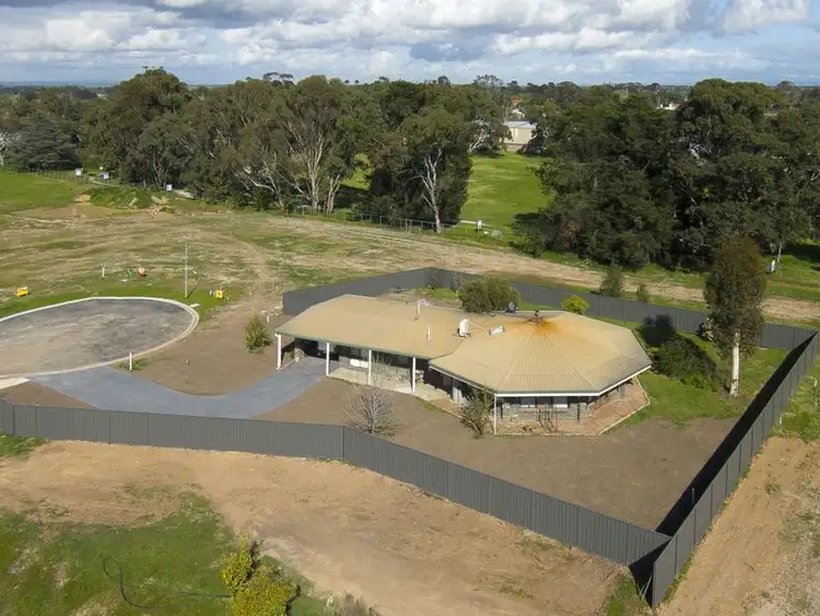 Fourth view of Homely house listing, 8 Pruden Court, Stratford VIC 3862
