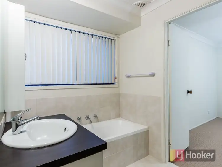 Fifth view of Homely house listing, 4 Polonia Avenue, Plumpton NSW 2761