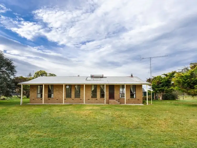 48 Carter Street, Stratford VIC 3862