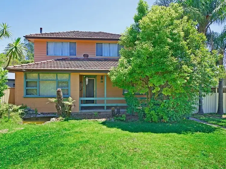 15 Angle Road, Leumeah NSW 2560