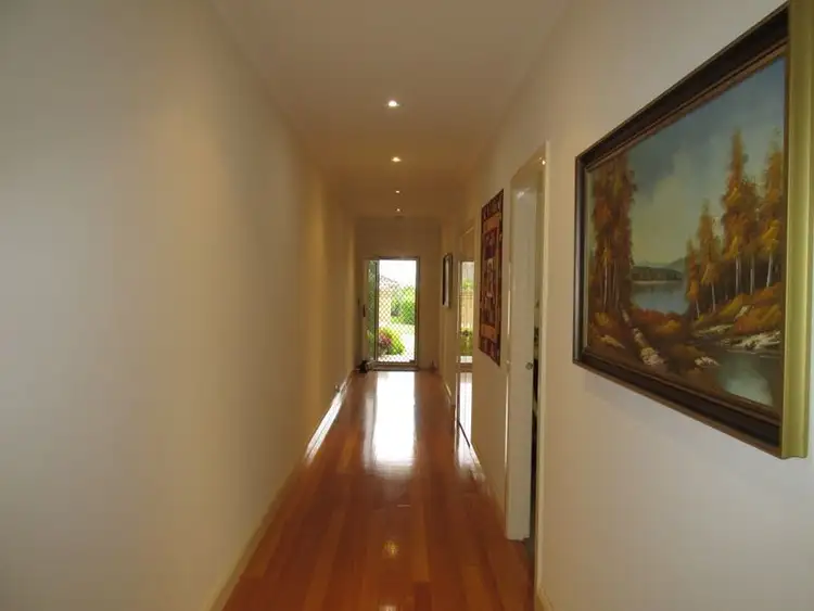 Second view of Homely semi-detached listing, 2/12B Balmoral Cresent, Bairnsdale VIC 3875