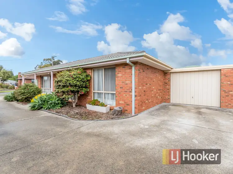 Second view of Homely unit listing, 1/15 David Avenue, Cranbourne VIC 3977