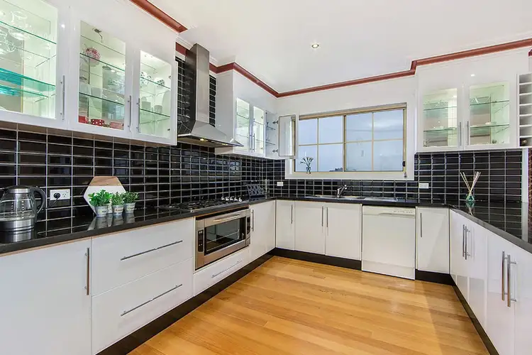 Sixth view of Homely house listing, 2 Mountain Ash Court, Hidden Valley VIC 3756