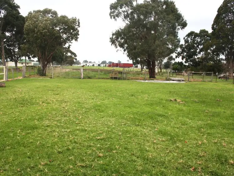 Second view of Homely house listing, 58 Great Alpine Road, Bairnsdale VIC 3875