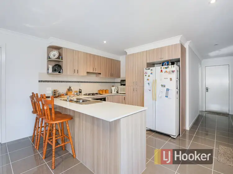 Third view of Homely house listing, 7 Macleod Circuit, Pakenham VIC 3810