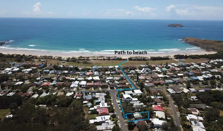 9 Redbox Crescent, Sandy Beach NSW 2456
