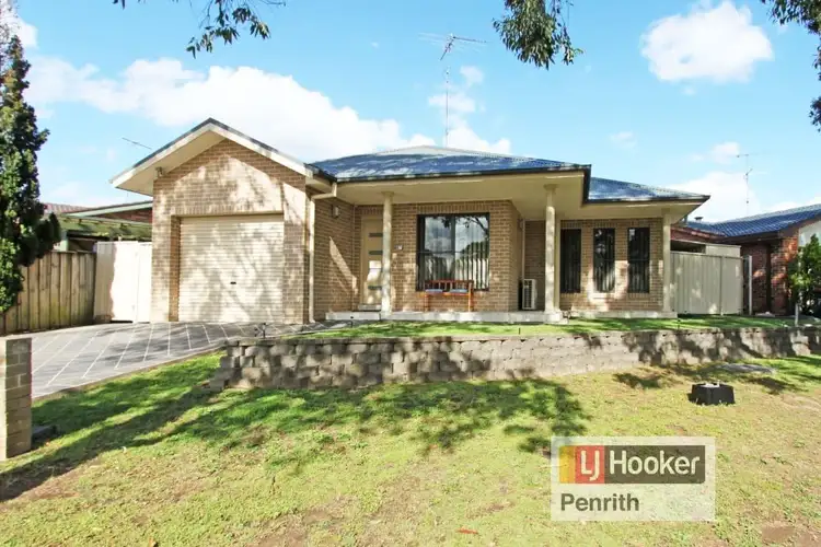 12a Dryberry Ave, St Clair NSW 2759