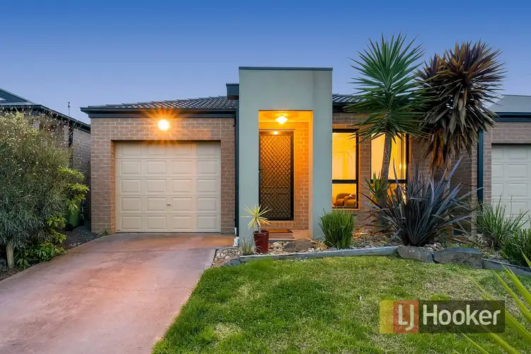 22/103 Army Road, Pakenham VIC 3810
