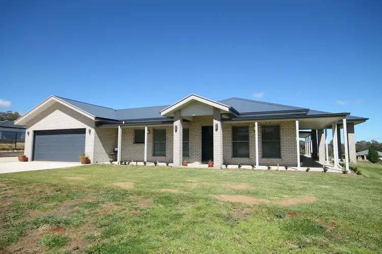 Main view of Homely house listing, 11 Bonnie View Place, Inverell NSW 2360