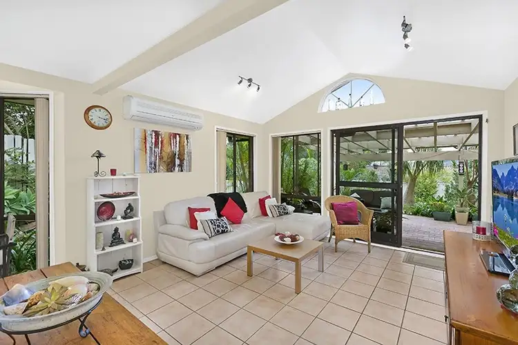 12 Jessica Street, Bateau Bay NSW 2261